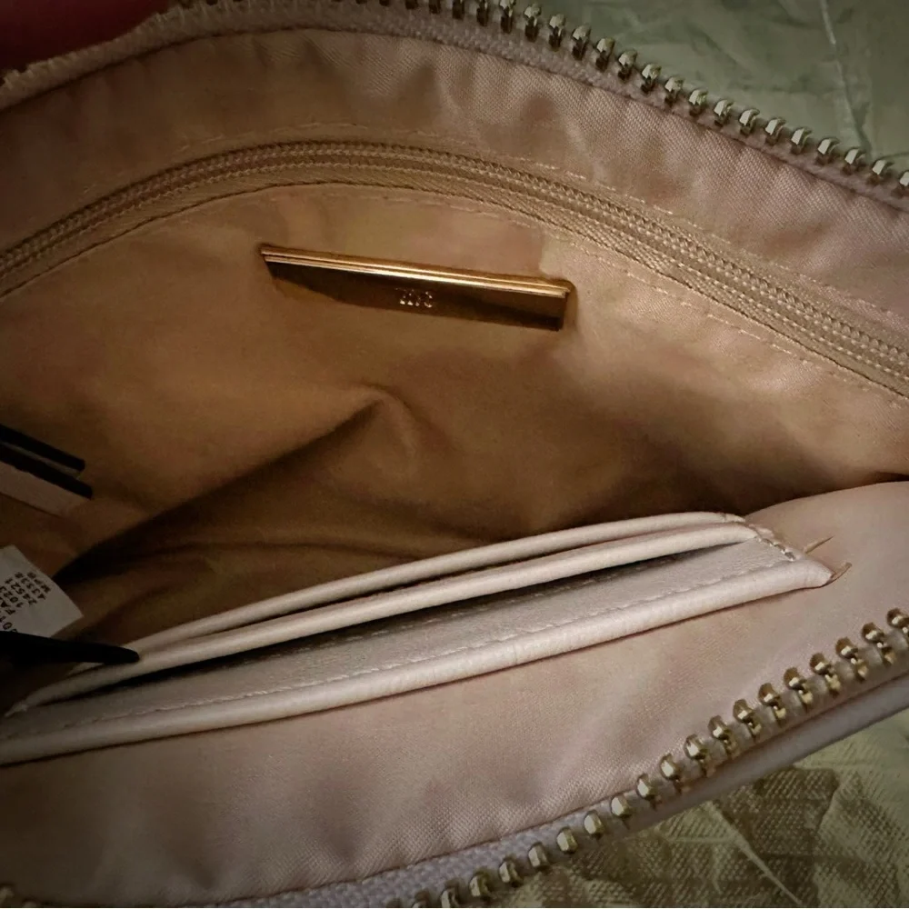 INC International Concepts Cream Shoulder Bag with Gold Ring - Picture 7 of 13